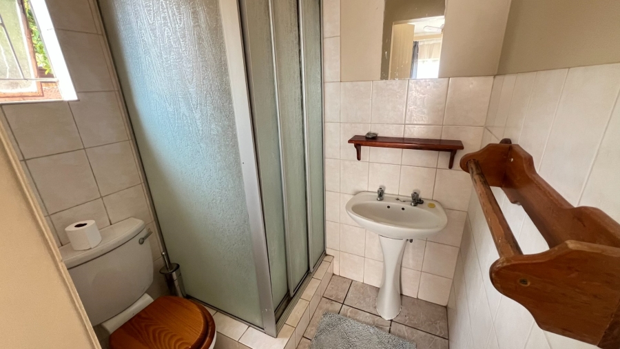 3 Bedroom Property for Sale in Langenhovenpark Free State